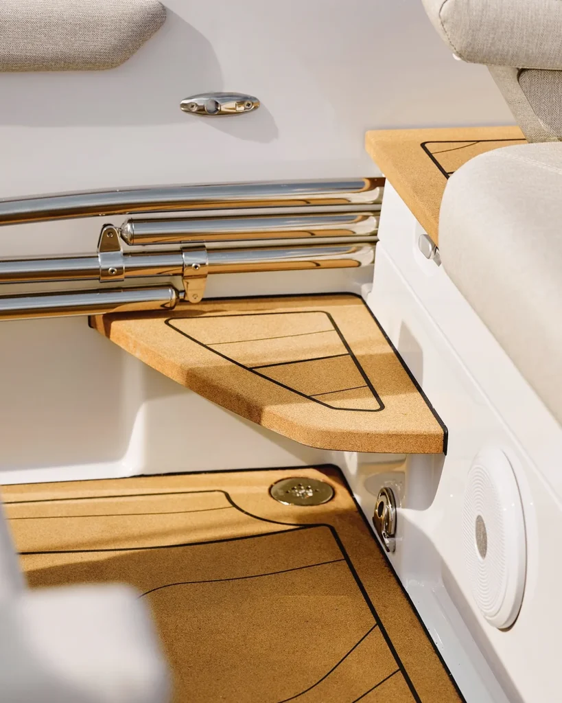 ECO PERFORMANCE SYNTHETIC TEAK DECKING navicork